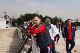Foreign athletes visit Tehran's Milad Tower