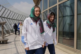 Foreign athletes visit Tehran's Milad Tower