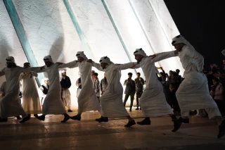 اجرای برنامه‌های فرهنگی در میدان آزادی در نخستین شب بهار 1402