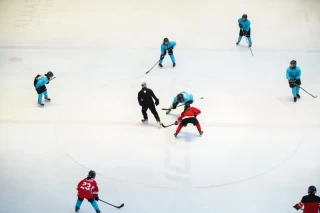 تمرین تیم ملی هاکی روی یخ زنان ایران
