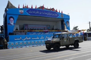 Military Parades Held in Iran on National Army Day