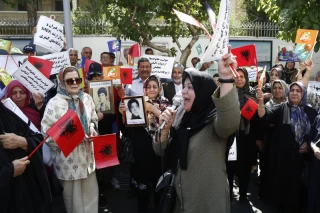 تجمع اعضای «انجمن نجات» مقابل سفارت ترکیه