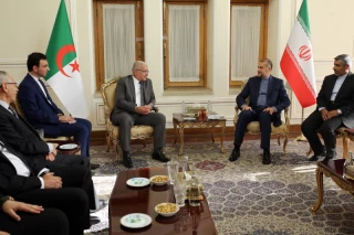 دیدار وزیر امور خارجه ایران و رئیس مجلس ملی الجزایر