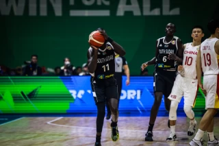 دیدار تیم‌های سودان جنوبی و چین در جام جهانی بسکتبال 2023