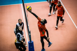 دیدار تیم‌های والیبال زنان مهرسان و صنعت مس رفسنجان