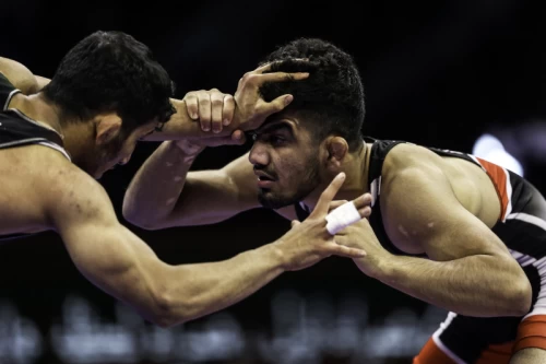 رقابت‌های کشتی آزاد قهرمانی ایران