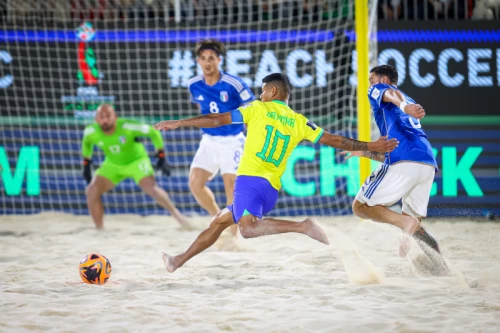 دیدار تیم‌های فوتبال ساحلی برزیل - ایتالیا - جام جهانی فوتبال ساحلی ۲۰۲۴ امارات