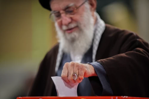 Leader casts his vote in Iran's Parliamentary & Assembly of Experts elections