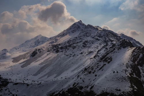 Alborz mountain range - Qalegordon