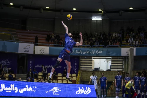 دیدار تیم‌های والیبال پیکان تهران و فولاد سیرجان
