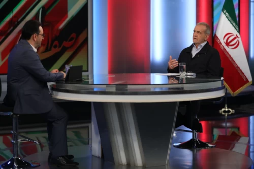 Massoud Pezeshkian on the "Safe Aval (Prime Row)" program on the News Network