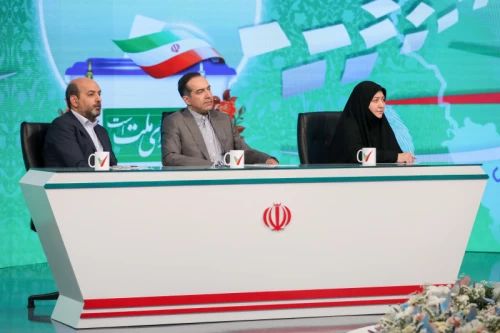 Saeed Jalili on the Cultural Roundtable program on Channel Two
