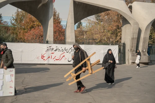 سردر دانشگاه تهران در روز دانشجو 1404