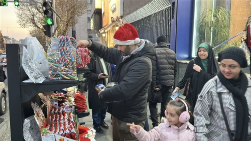 حال و هوای تهران در شب کریسمس