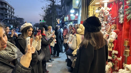 حال و هوای تهران در شب کریسمس