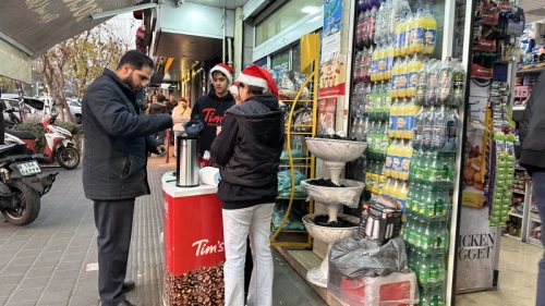 حال و هوای تهران در شب کریسمس