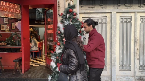 حال و هوای تهران در شب کریسمس