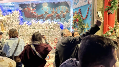 حال و هوای تهران در شب کریسمس